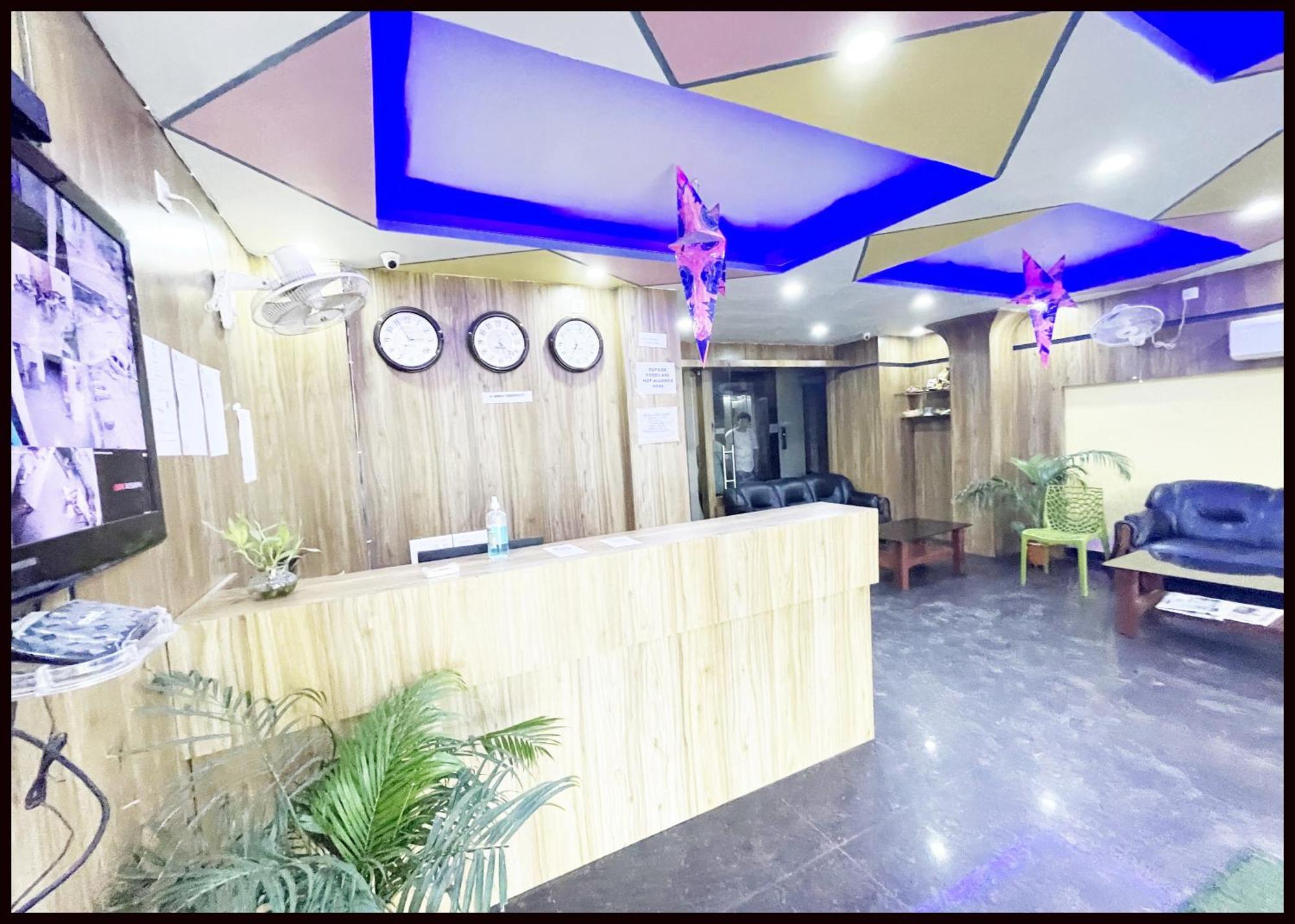R&r Near Sea - Jagannath Temple - Fully Air Conditioned At Prime Location - Near Sea And Temple - Hygiene & Spacious - With Wifi- Restaurant- Lift- And- Parking- Luxuary
